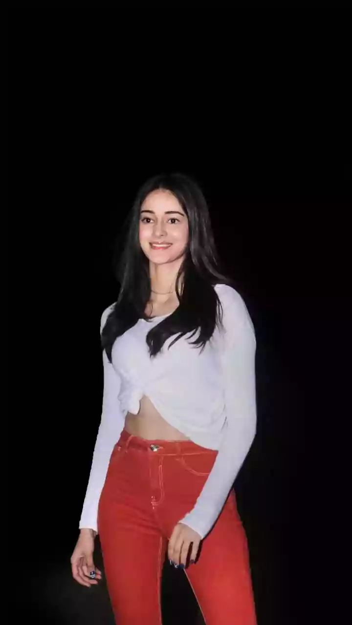 Ananya Panday In Tears After Veteran Actor Amitabh Bachchan Praises Her Performance In Kesari 2: Kalakaar Ki Khoobi...