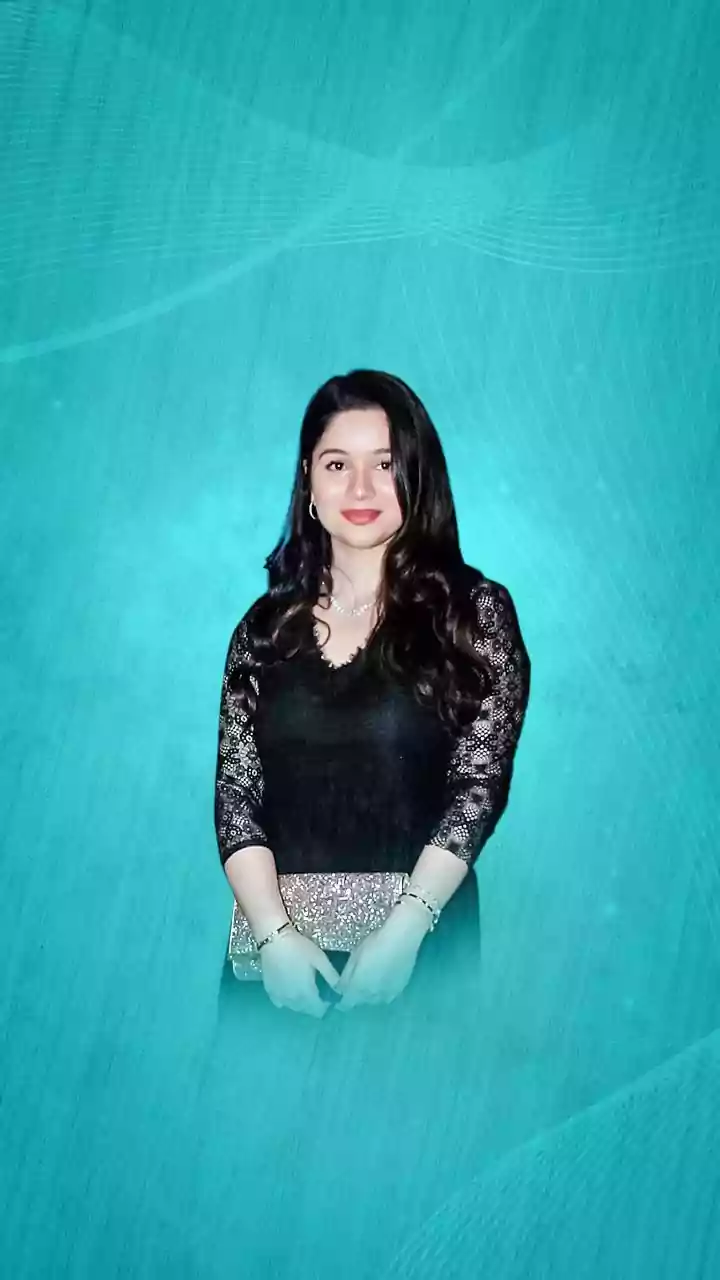 Sara Tendulkar Turns Up Heat In Mini Black Dress With Mom Anjali At Mumbai Event