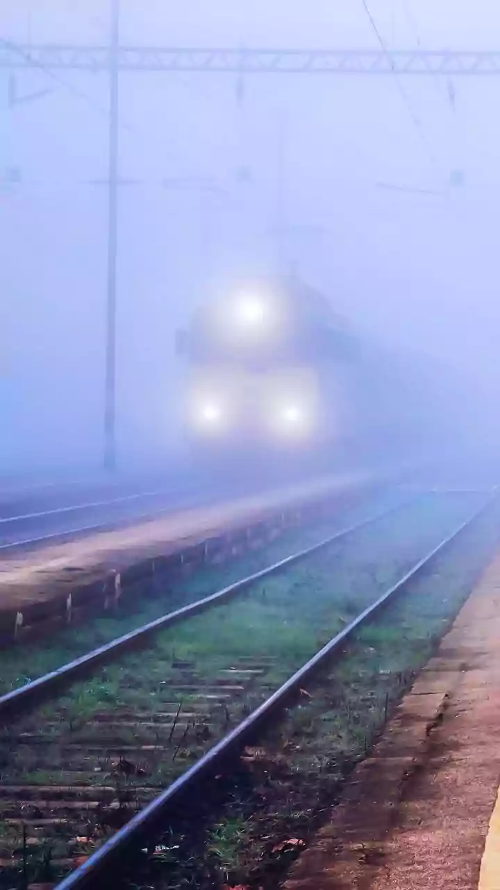 Weather Today Live Updates: Over 150 Flights Delayed As Fog Disrupts Air Traffic In Delhi, Rail Services Hit Too