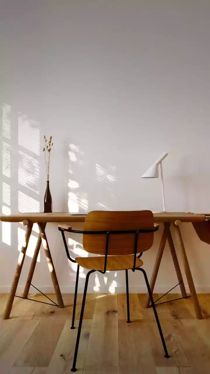 Work Corners Should Not Rely on One Fixed Lamp for Every Activity