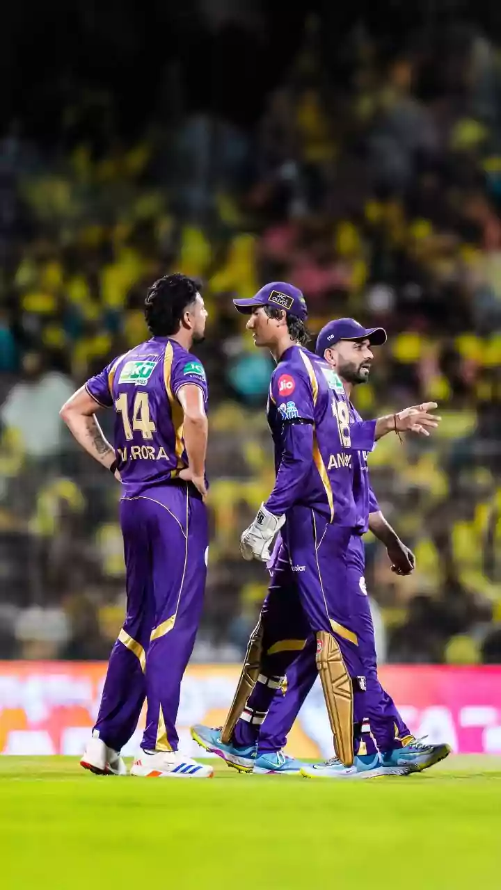 Why Are KKR Players Wearing Black Armbands In IPL 2026 Match Against CSK?