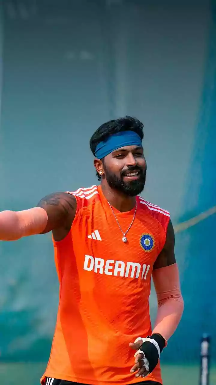 Why are CSK so desparate to sign Hardik Pandya from MI with ongoing trade rumours becoming strong? Give 3 key reasons