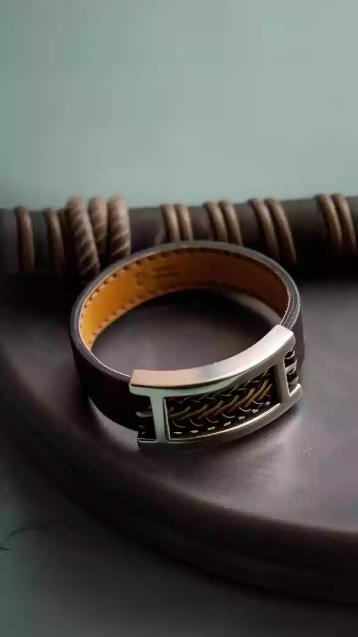 Elevate Your Style: Top Bracelets for Men's Everyday Fashion