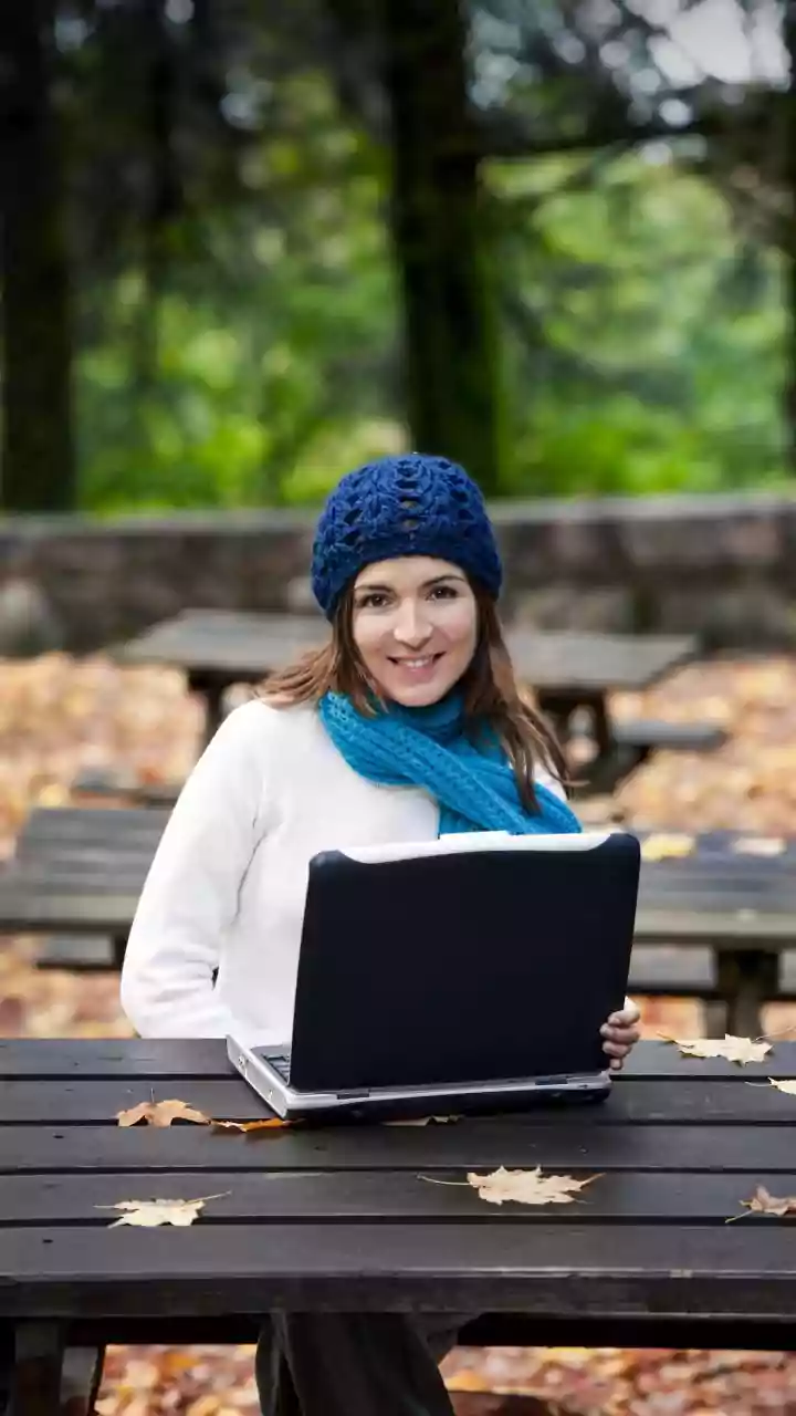 Why Freelance Technical Writing Beats Ordinary Corporate Desk Jobs