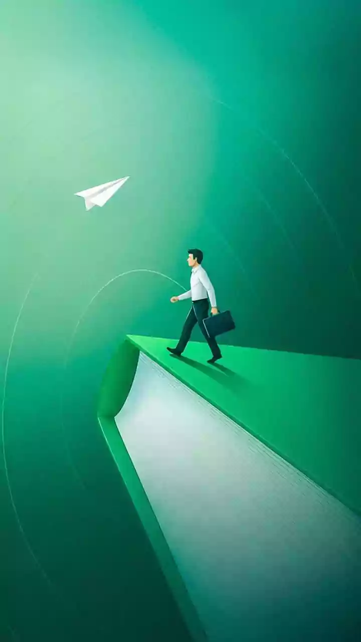 Specialist Skills vs Broad Knowledge: Which Tech Career Path Fits You?