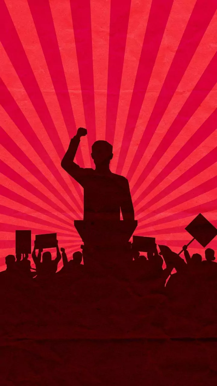 SFI students stage alleged mock funeral, sparking Kerala political storm