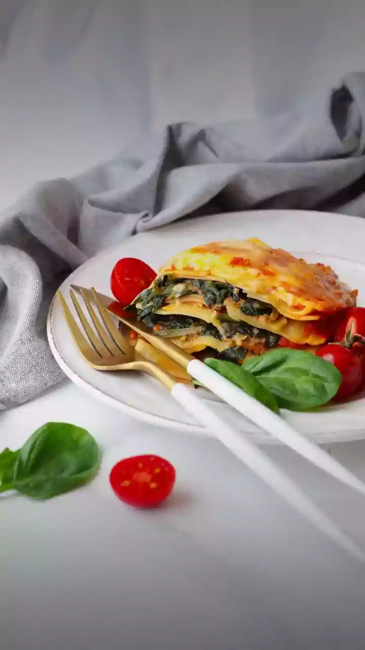 Lasanha na dieta? 4 truques fáceis para comer o prato do domingo sem engordar