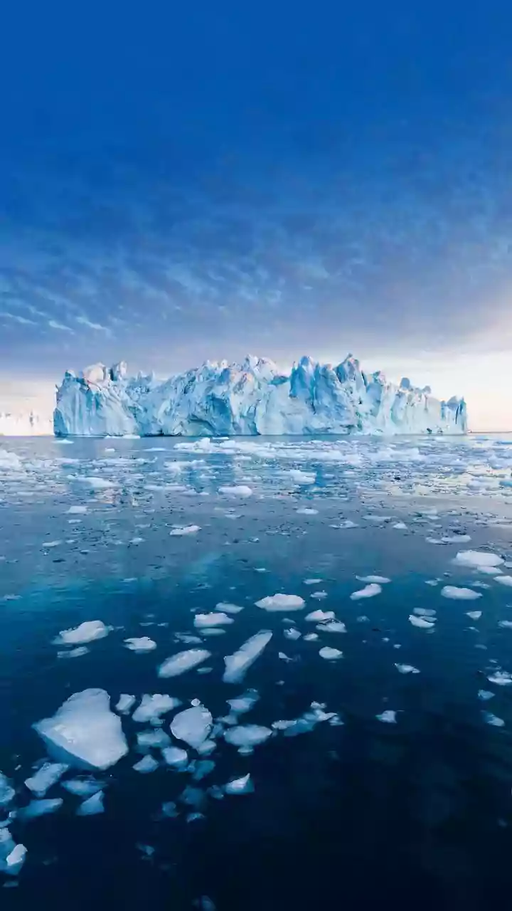 NISAR Maps a Glacier's Cracks Around an East Antarctic Nunatak