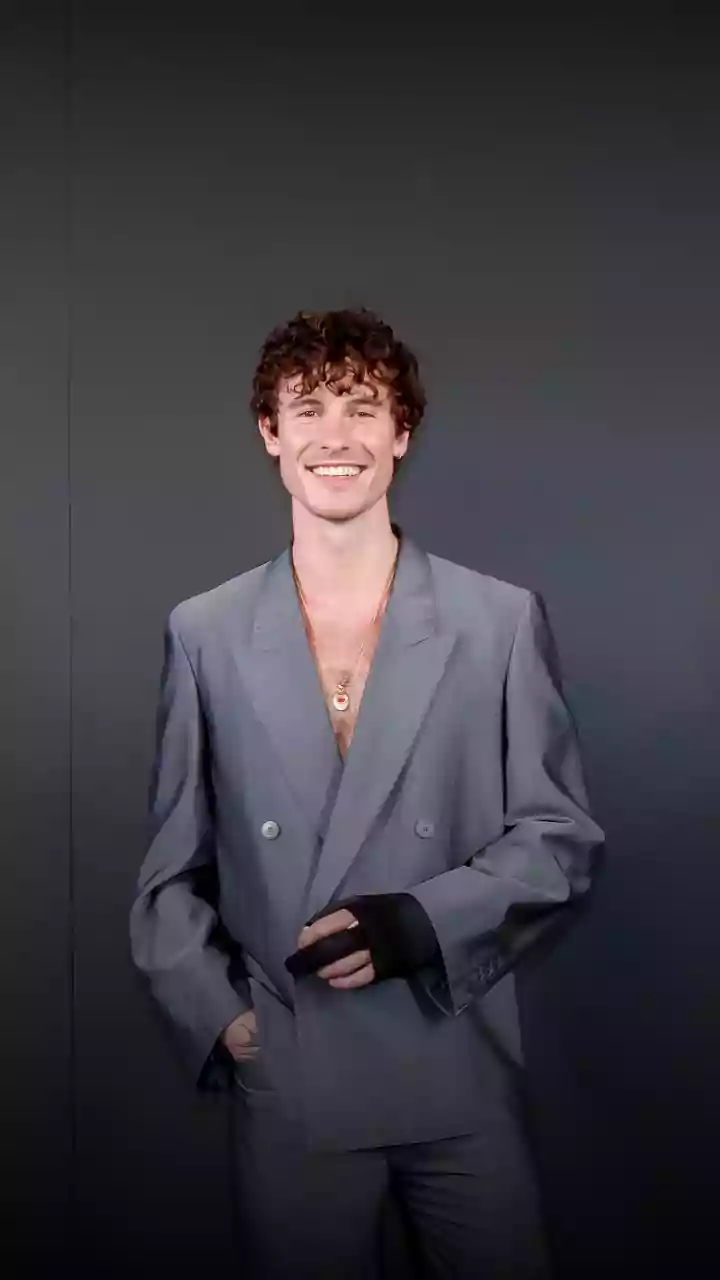 Shawn Mendes chega no Brasil dois dias antes do Dia dos Namorados