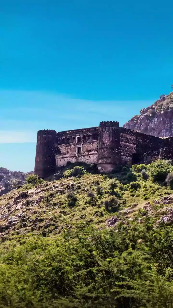 Desert, Hill and Coastal Forts Give India's Heritage Map Variety