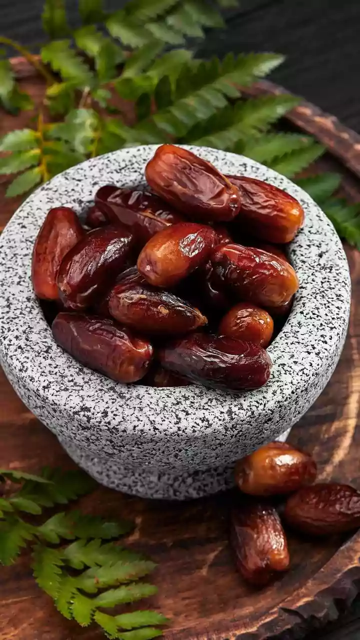 How to cook with dates and tamarind