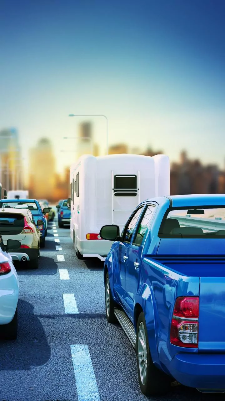 Prez, V-P, PM condole loss of lives in Karnataka, TN road accidents