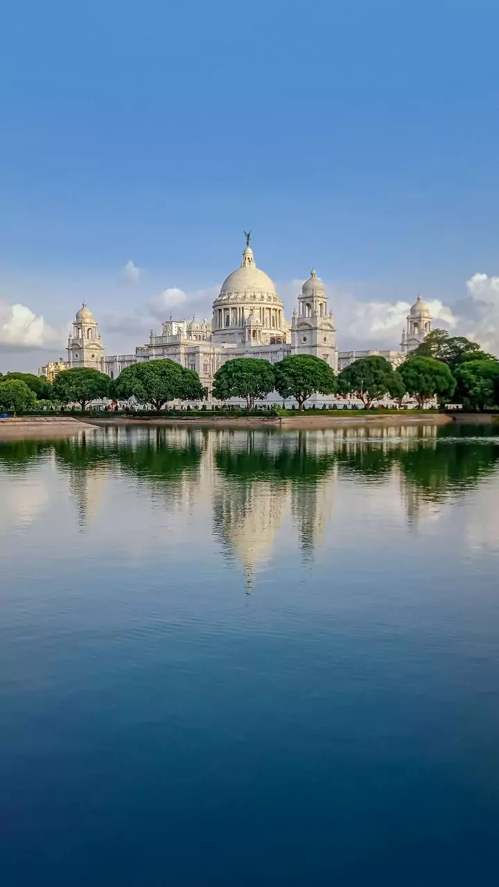 On second day of SIR hearing, 'unmapped voters' crowd camps