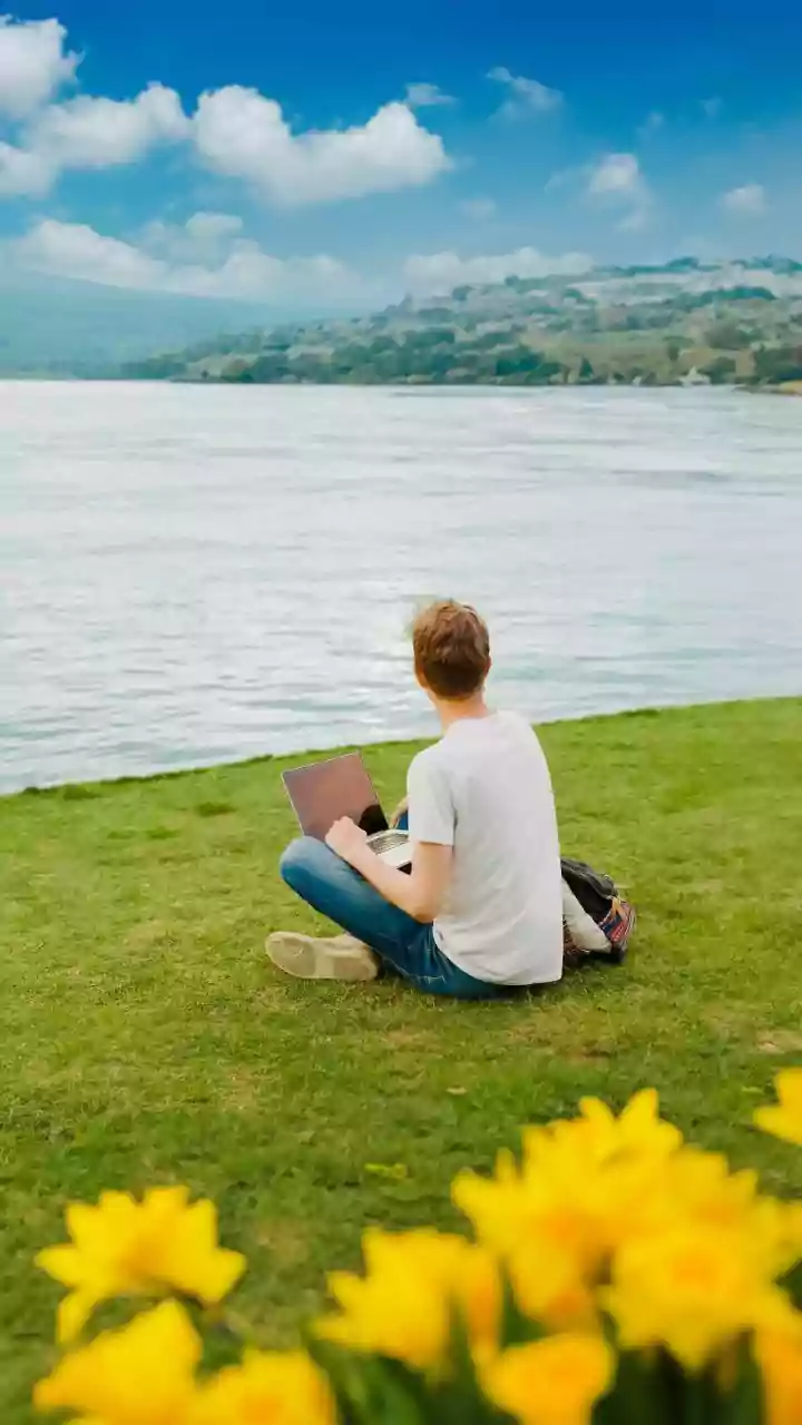 Beyond the Scroll: Tech Leader's 40-Hour Social Fast Unlocks Brain Clarity