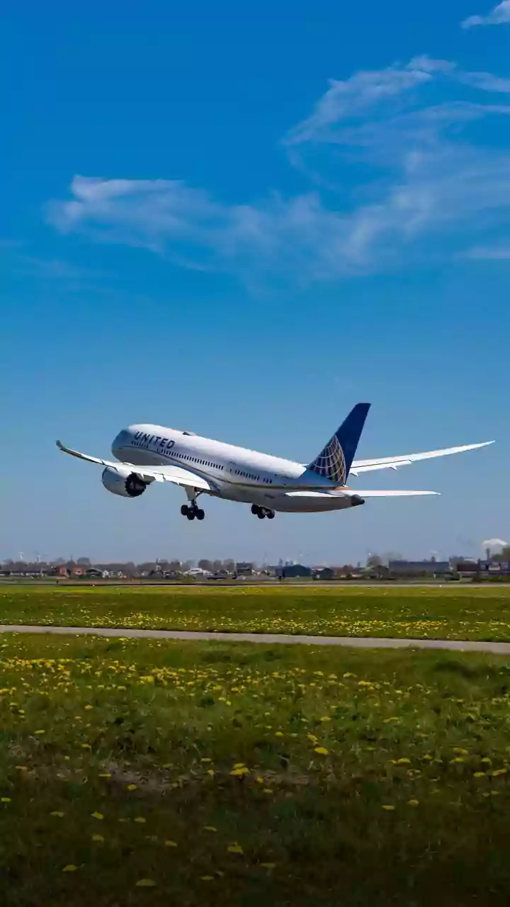 WATCH: United Airlines Flight Nearly Crashes During Landing at Orlando Airport