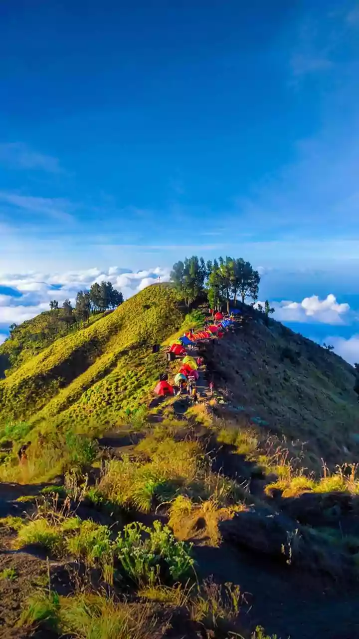 Clear Skies and Mixed Conditions Across Indian Trekking Routes