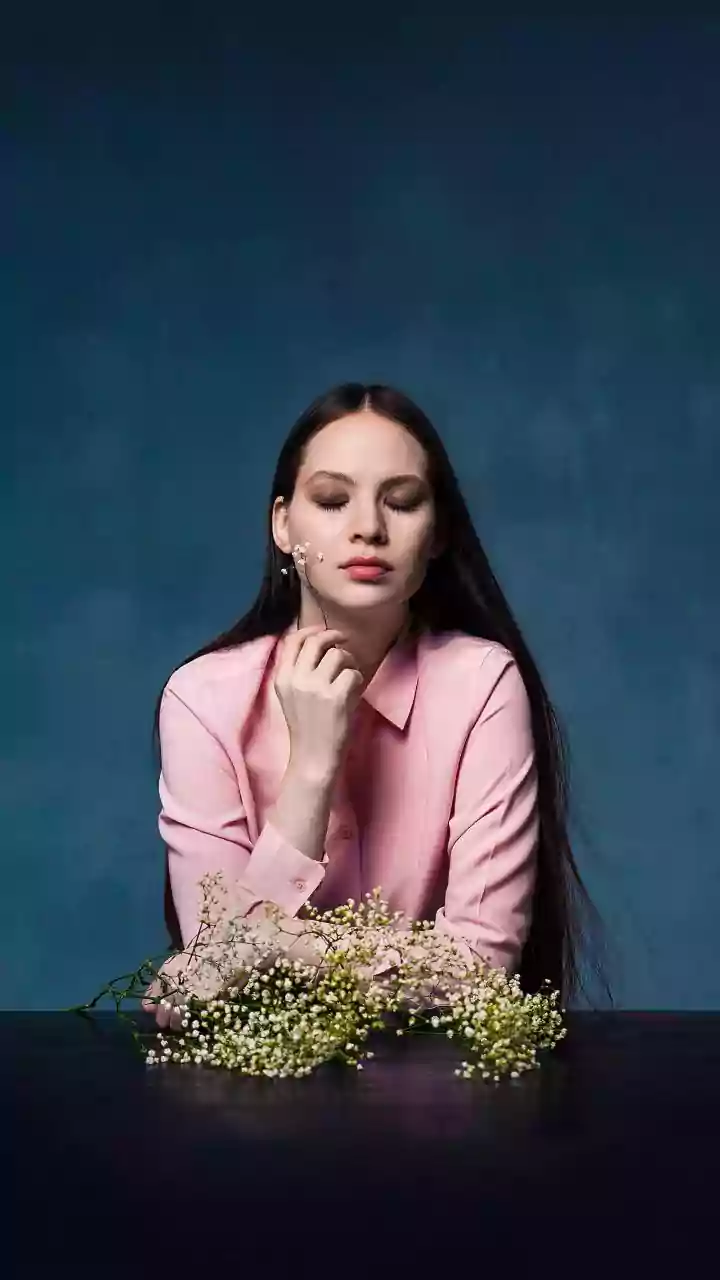 How to look elegant and classy for your Valentine’s Date with minimal makeup