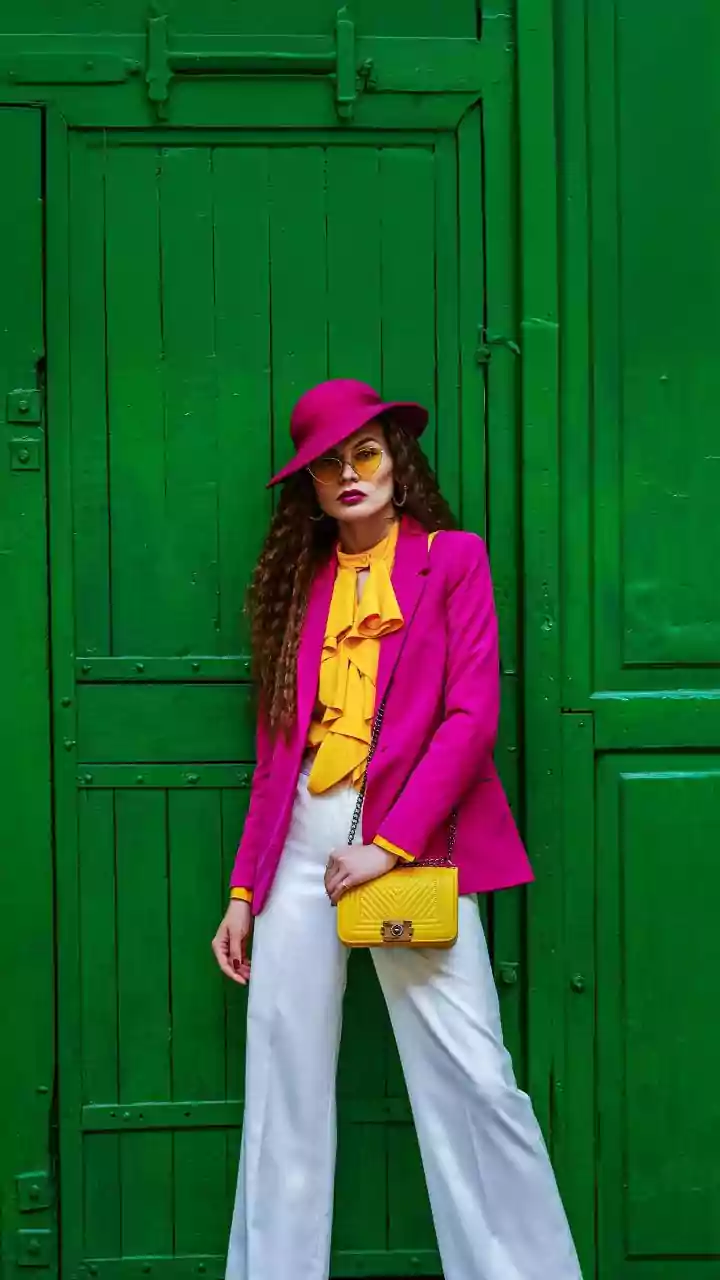 Warna Fuschia Seperti Apa? Ini Tips Mix and Match OOTD Fuschia agar Tampil Chic dan Fresh
