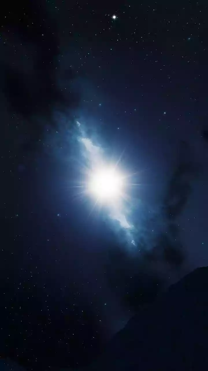 Cosmic Wonders: Hubble's Latest Discoveries Captivate Scientists