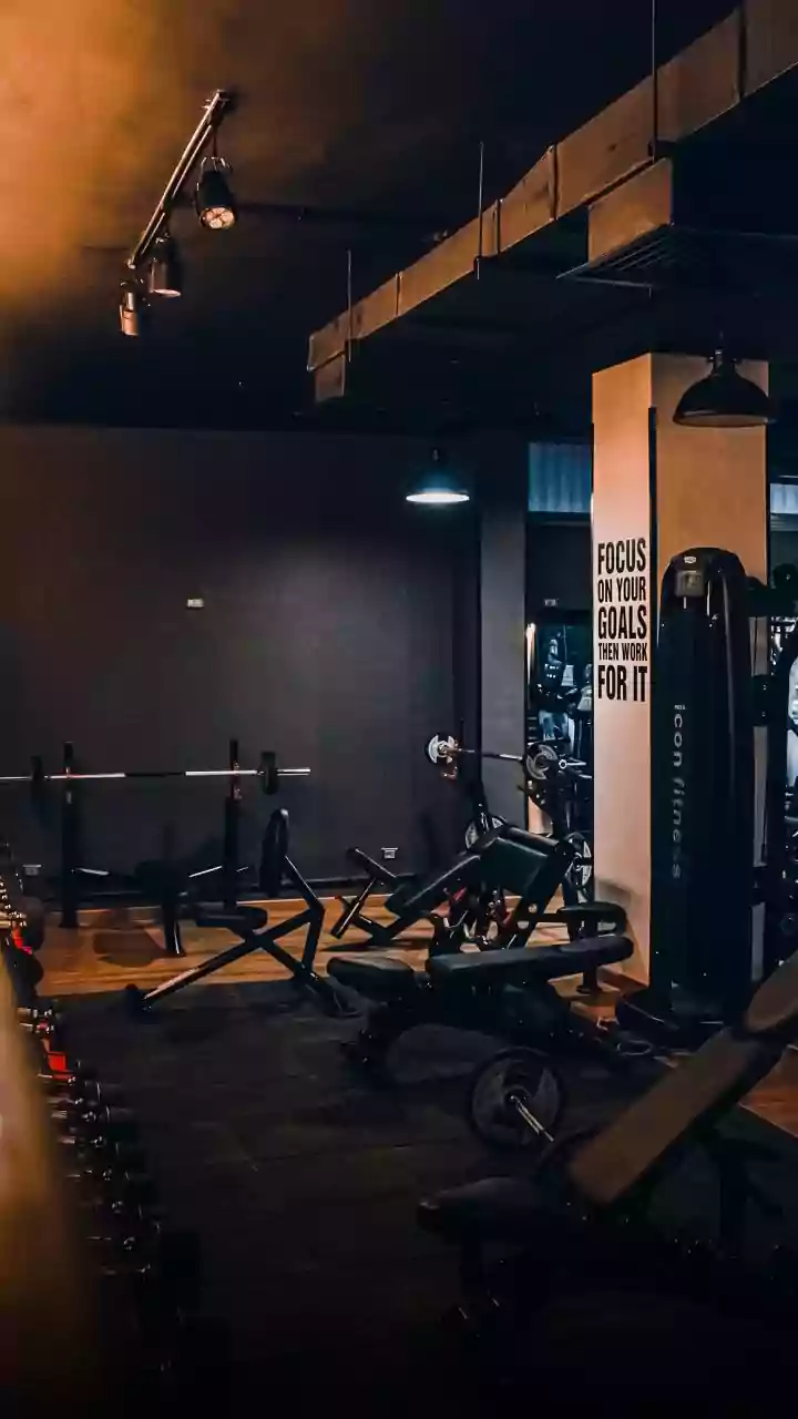 Treinar descalça faz sentido?