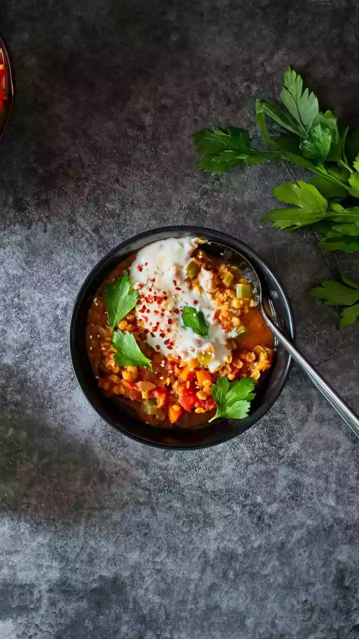 Effortless Entertaining: Unlock the Magic of Over 150 Simple Slow Cooker Recipes