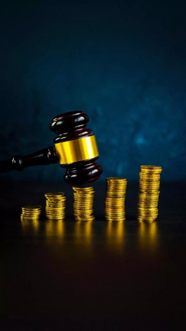 Badlapur couple loses Rs 21.9 lakh in share trading scam