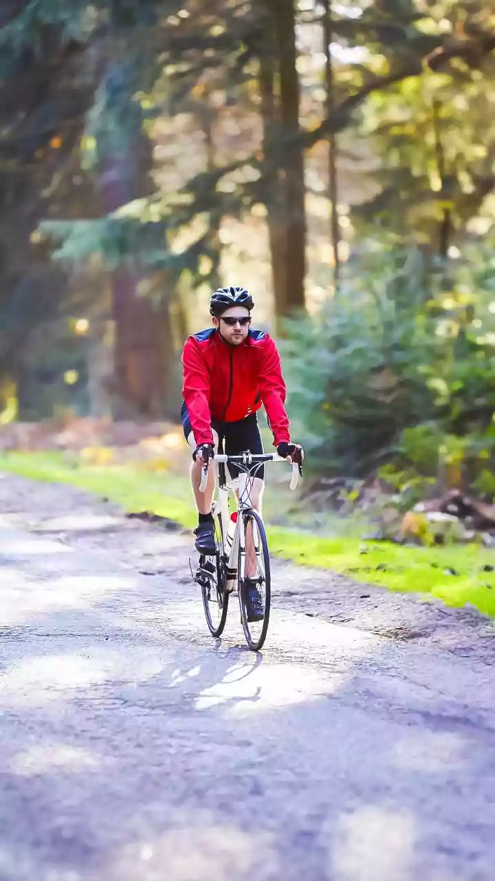 Cycling v/s walking: Which puts less stress on your joints?