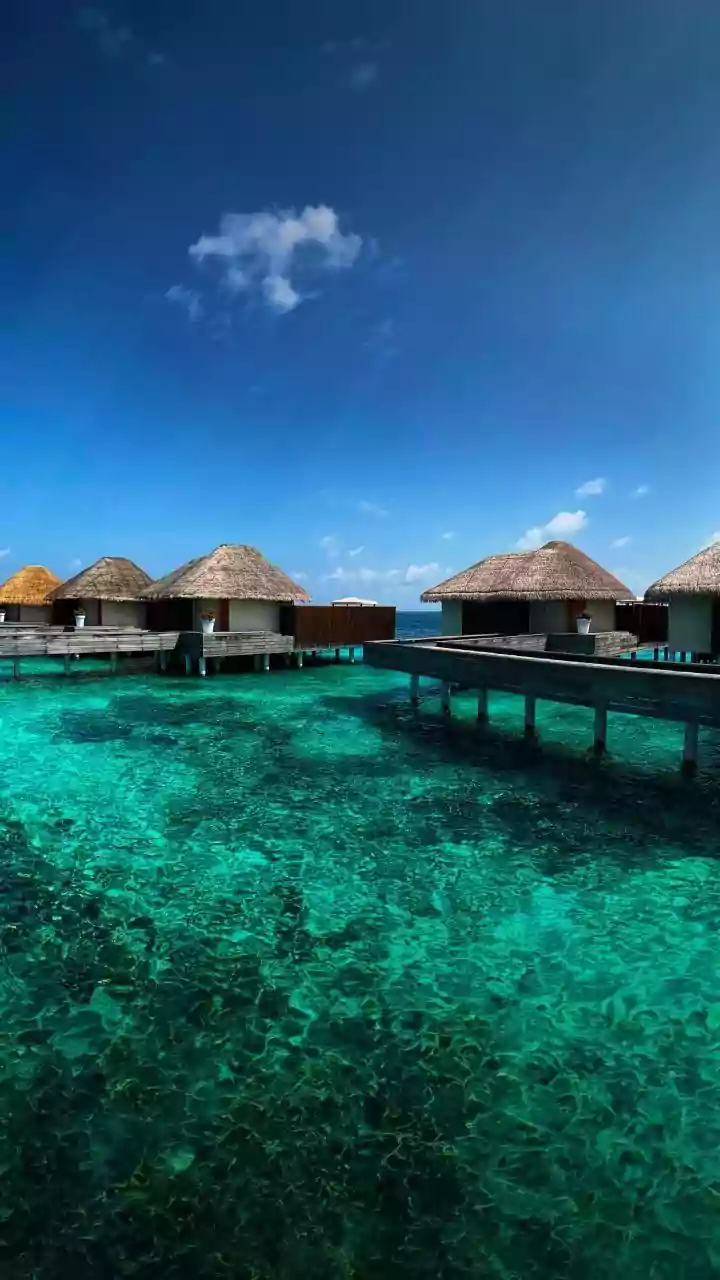 Dive In: 10 Astonishing Underwater Hotels for an Unforgettable Aquatic Stay