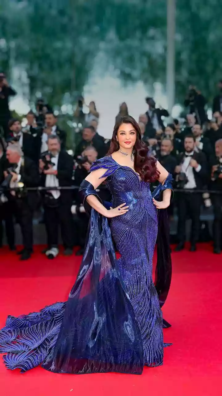 Queen Of Cannes Is Back! Aishwarya Rai Bachchan Owns The Red Carpet In An Amit Aggarwal Look