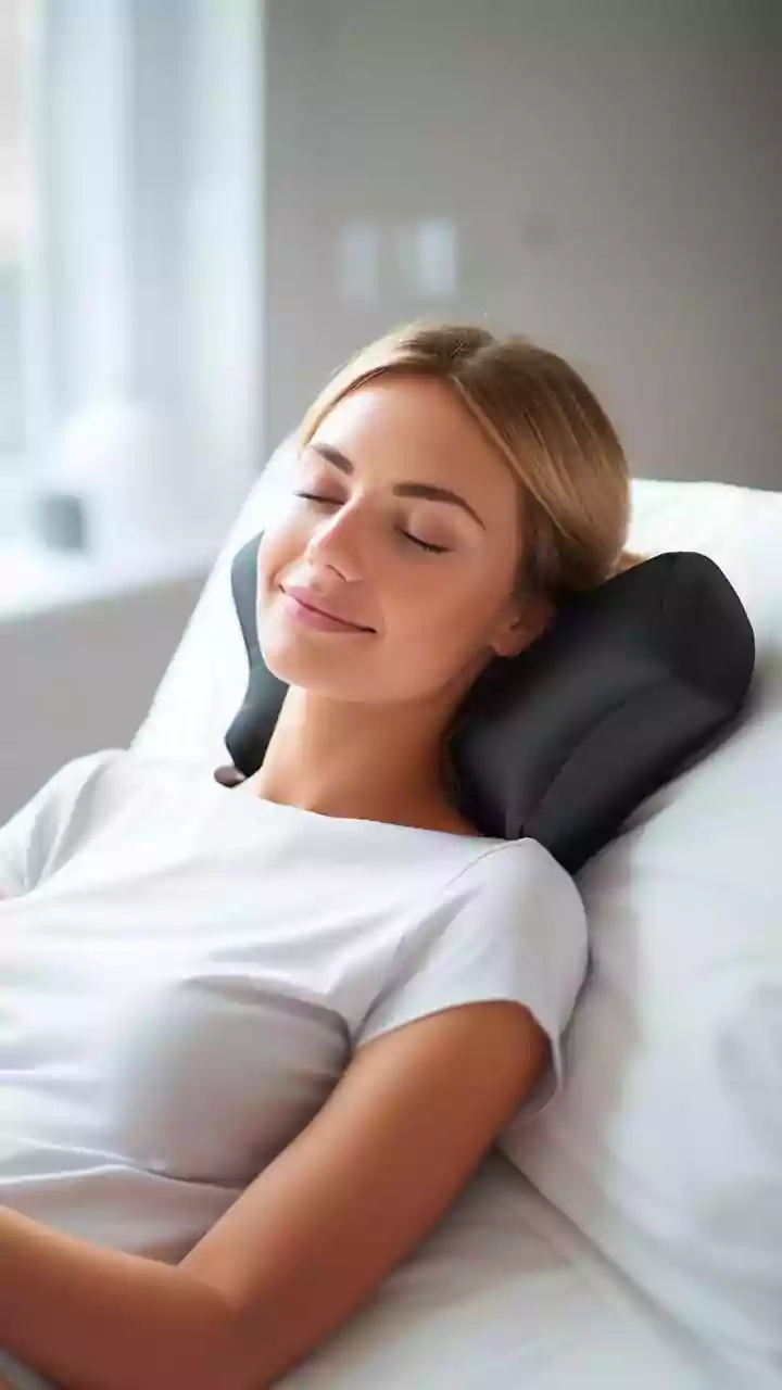 Pillow-Free Sleep: Unpacking the Pros and Cons for Your Spinal Health