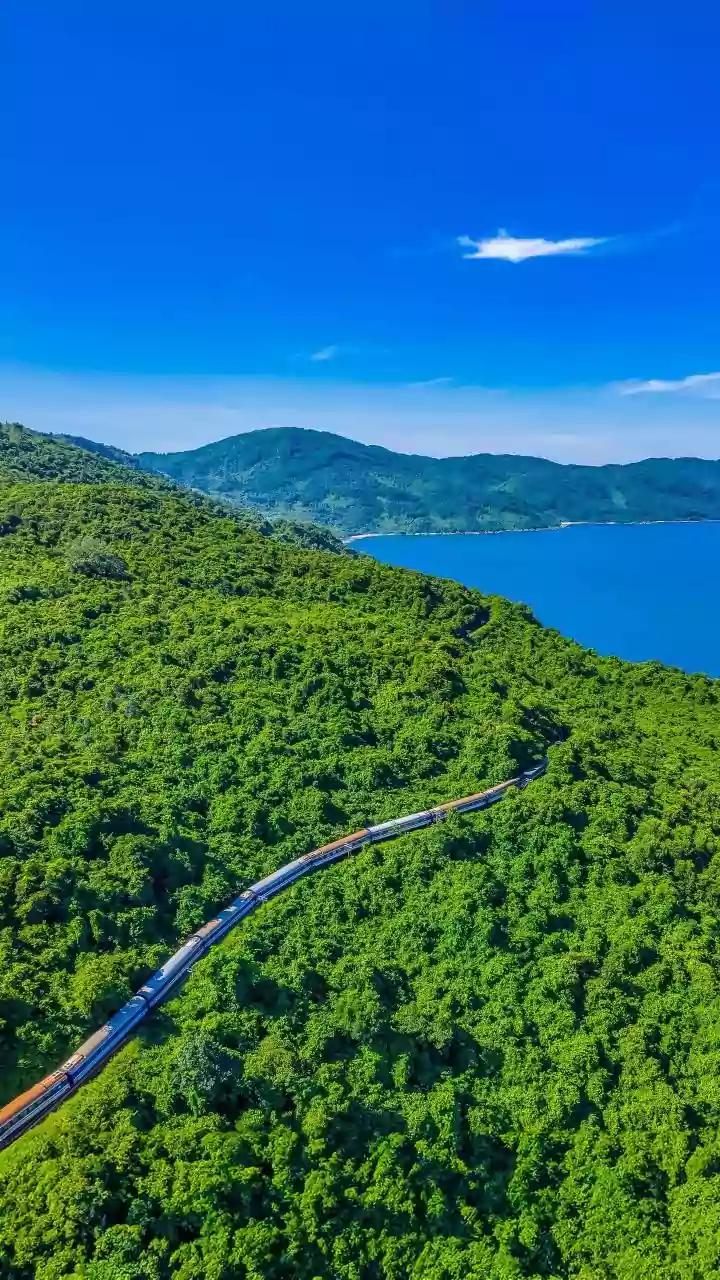 How Konkan Line Vista-Dome Train Trips Provide The Ultimate Scenic Independence Day Getaway Route