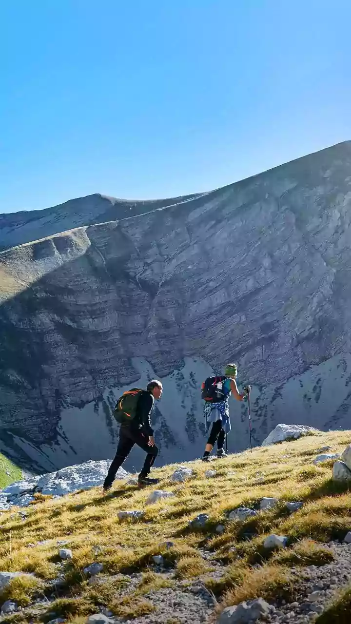 Canadian Rockies Hiking Trails: The Difference Between Easy Walks and Serious Treks