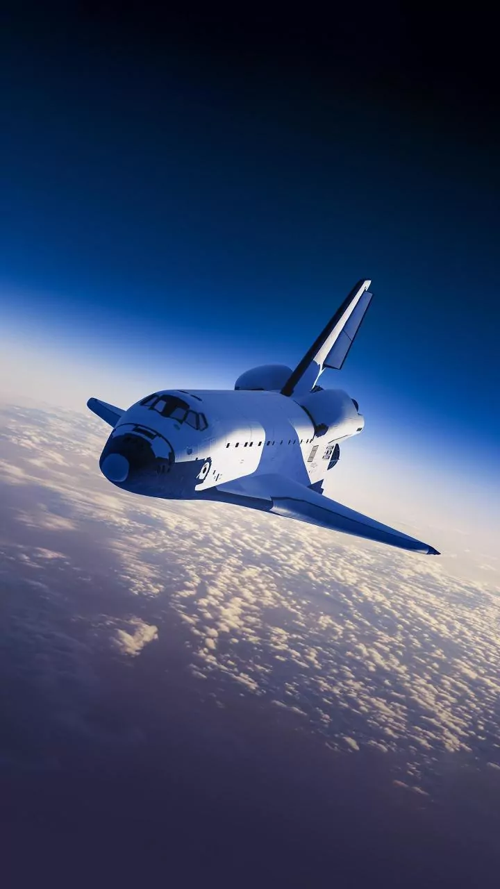 Solar Sail Innovation: Accelerating Deep-Space Probes Using Only Sunlight And Advanced Polymers