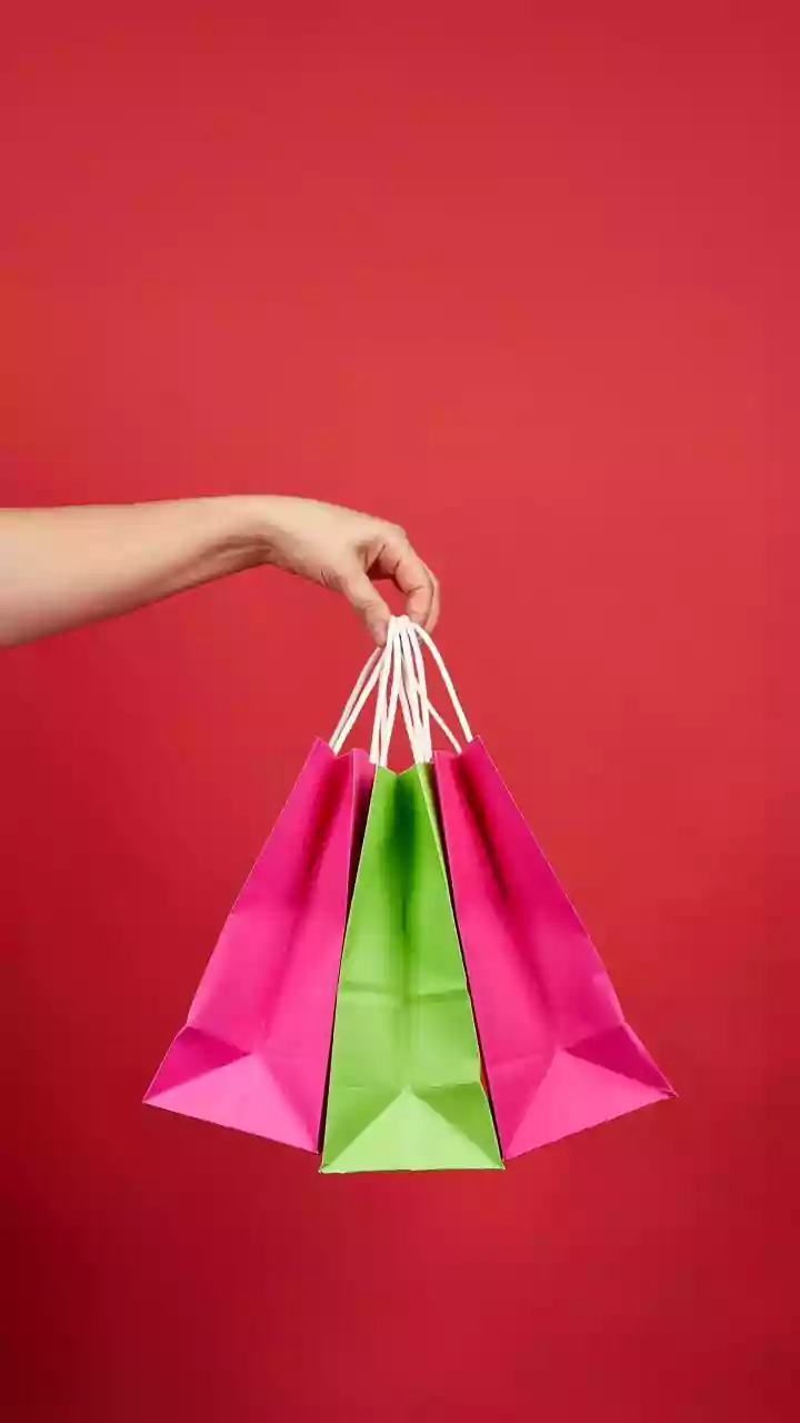 How The Seventy Two Hour Rule Keeps Festive Shopping Under Control