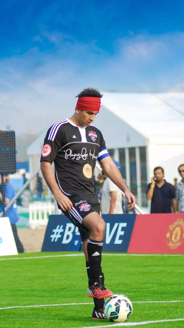 A football team made of Bollywood superstars - who will play at what position?