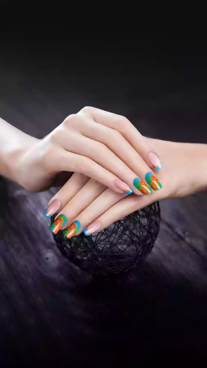 18 Chic French Tip Summer Nail Ideas to Elevate Your Look