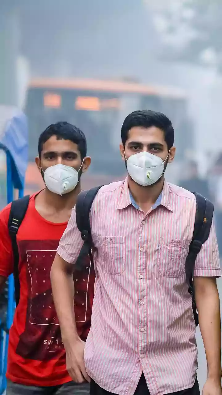 ‘Covid-19-like patches in lungs’: Toxic air chokes Delhi-NCR as AQI stays ‘very poor’