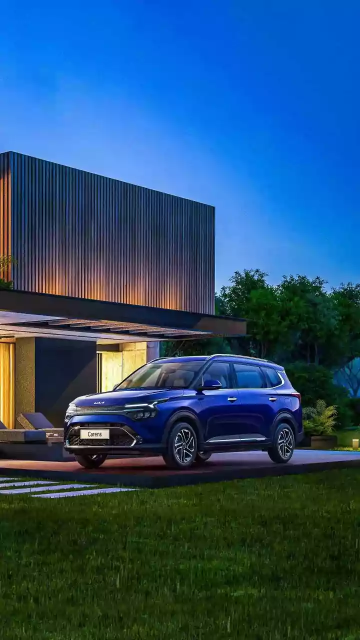 Kia Carens Clavis EV Base Model Explained - Price, Range, Design, Features And More