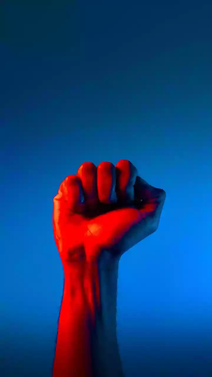 Belarus: Lukashenko frees top opposition figures, Nobel laureate Bialiatski as US agrees to lift sanctions