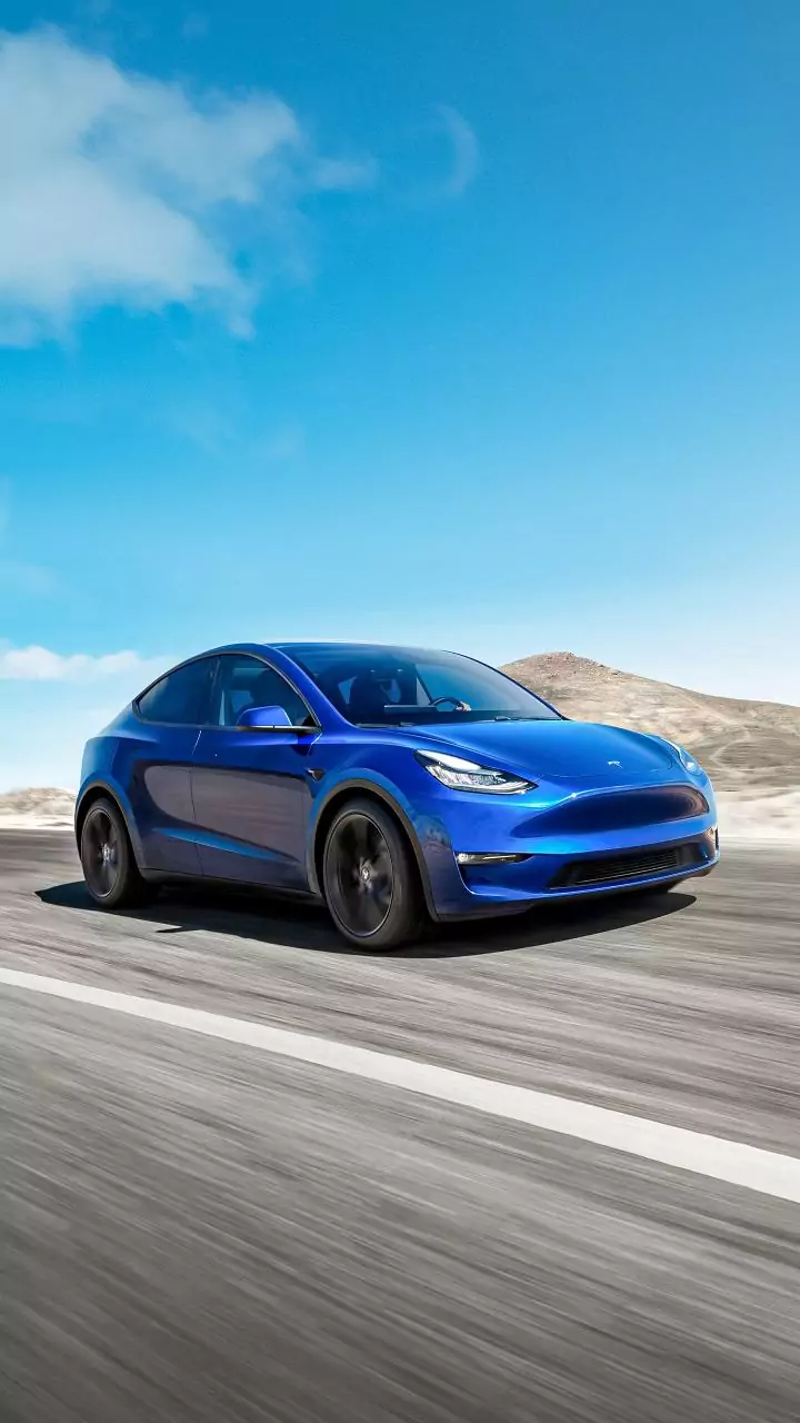 Viral video shows Tesla Model Y touchscreen struggle in Gurugram