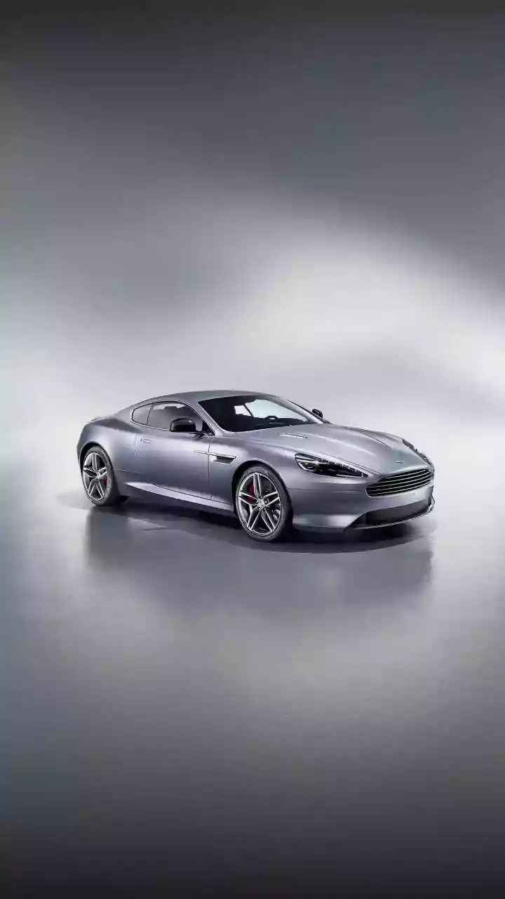 Aston Martin DB9 com lança-chamas de James Bond foi a leilão por valor surpreendentemente baixo