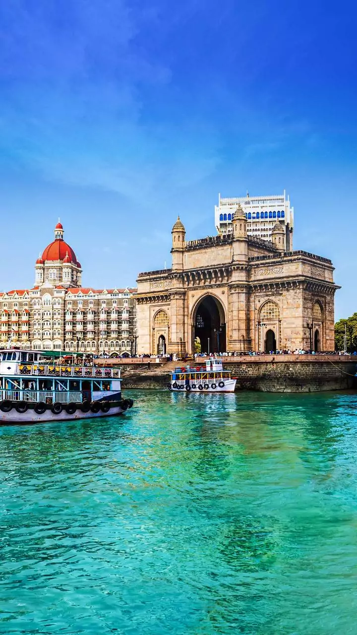 Discordant voices emerge in Sena (UBT) over seeking support of Shinde's party in Mumbai mayoral poll