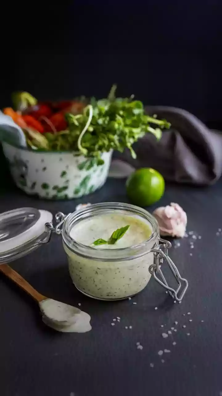 Molho de manteiga e sálvia para você usar em suas receitas