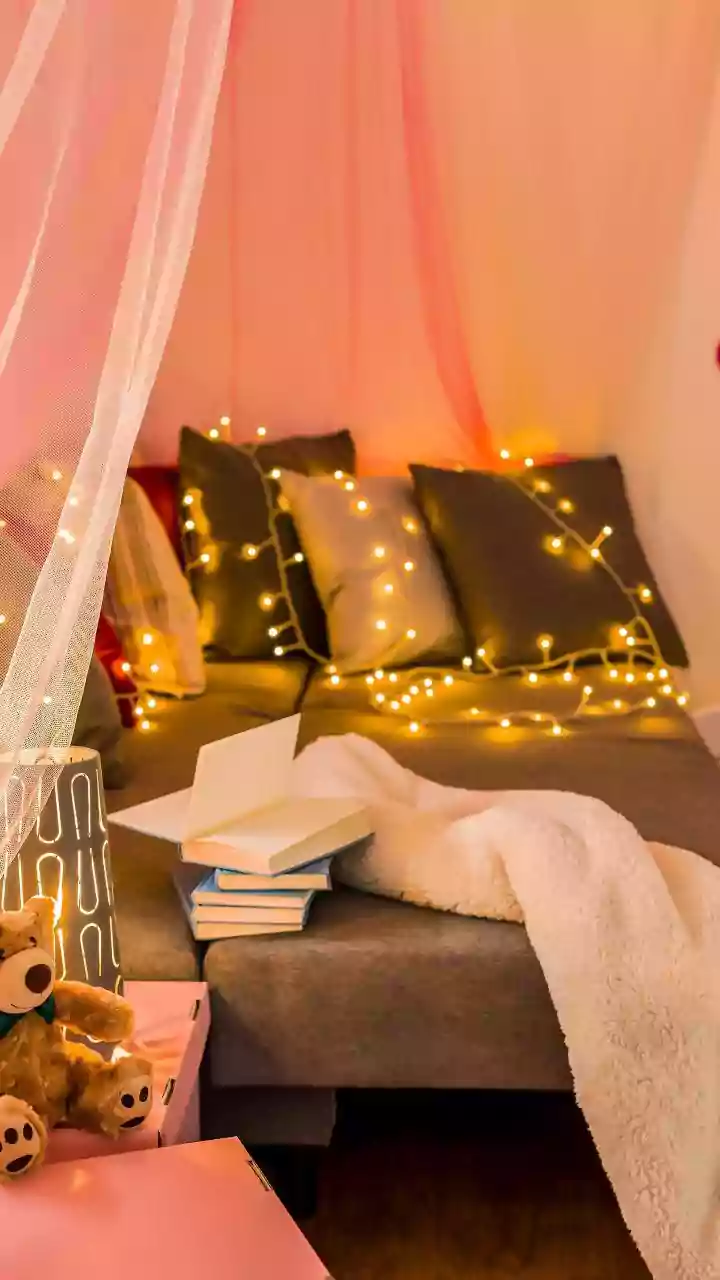 Creating Small Reading Zones Worth Considering with the Awkward-Corner Design Trend