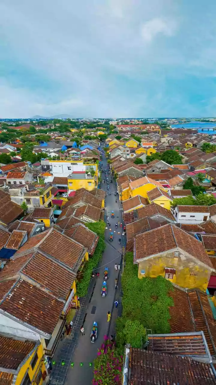 Backpack Vietnam On Thirty Thousand Rupees Low-Cost Street Food And Hostel Guide
