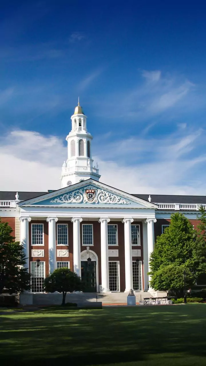 MBA at 23 or 28? How AI Is Changing This Decision in 2026.