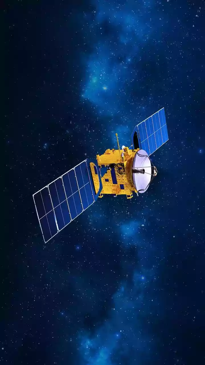 ISRO Chief Inspires Students to Dream Big