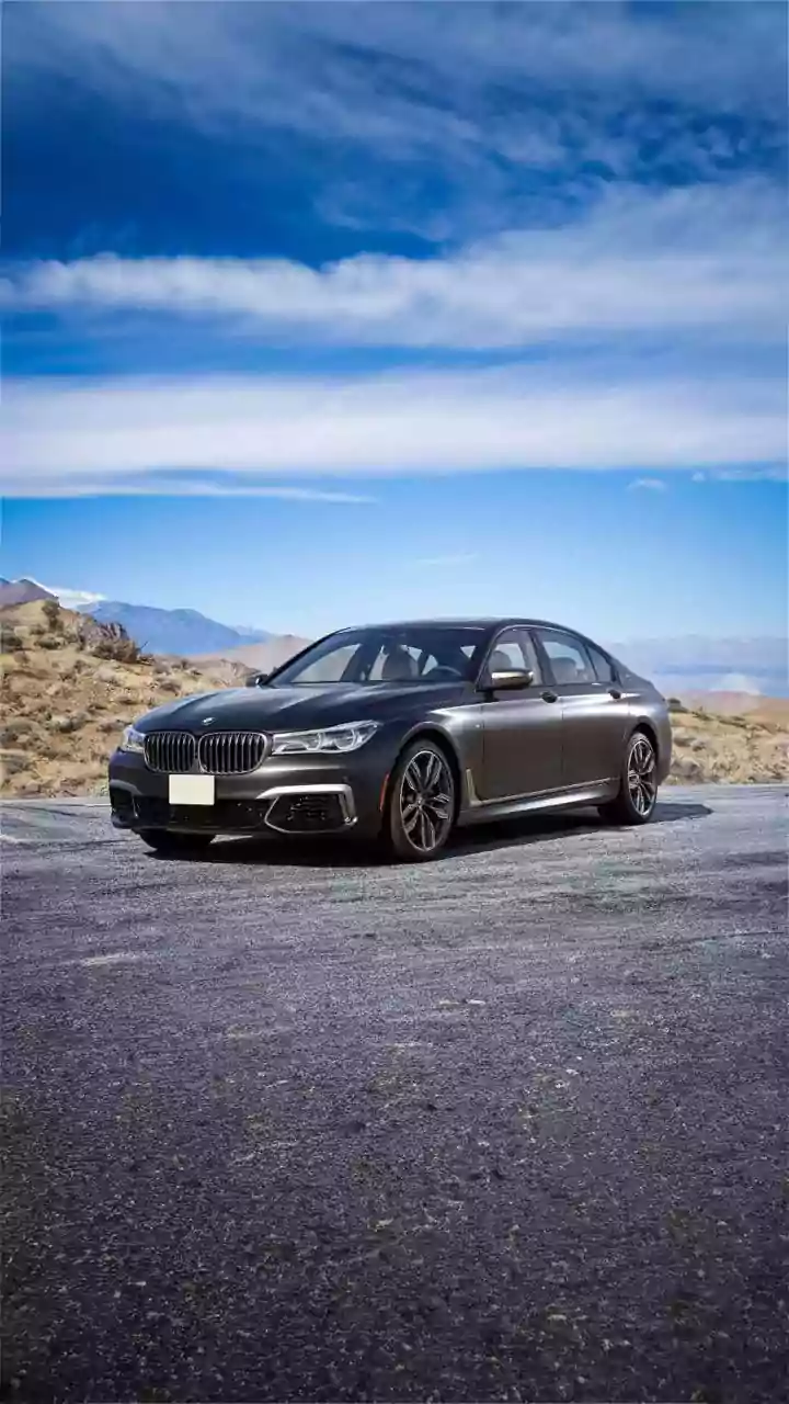 BMW 7 Series Facelift: A Deep Dive into Revamped Luxury, Tech, and Powertrains