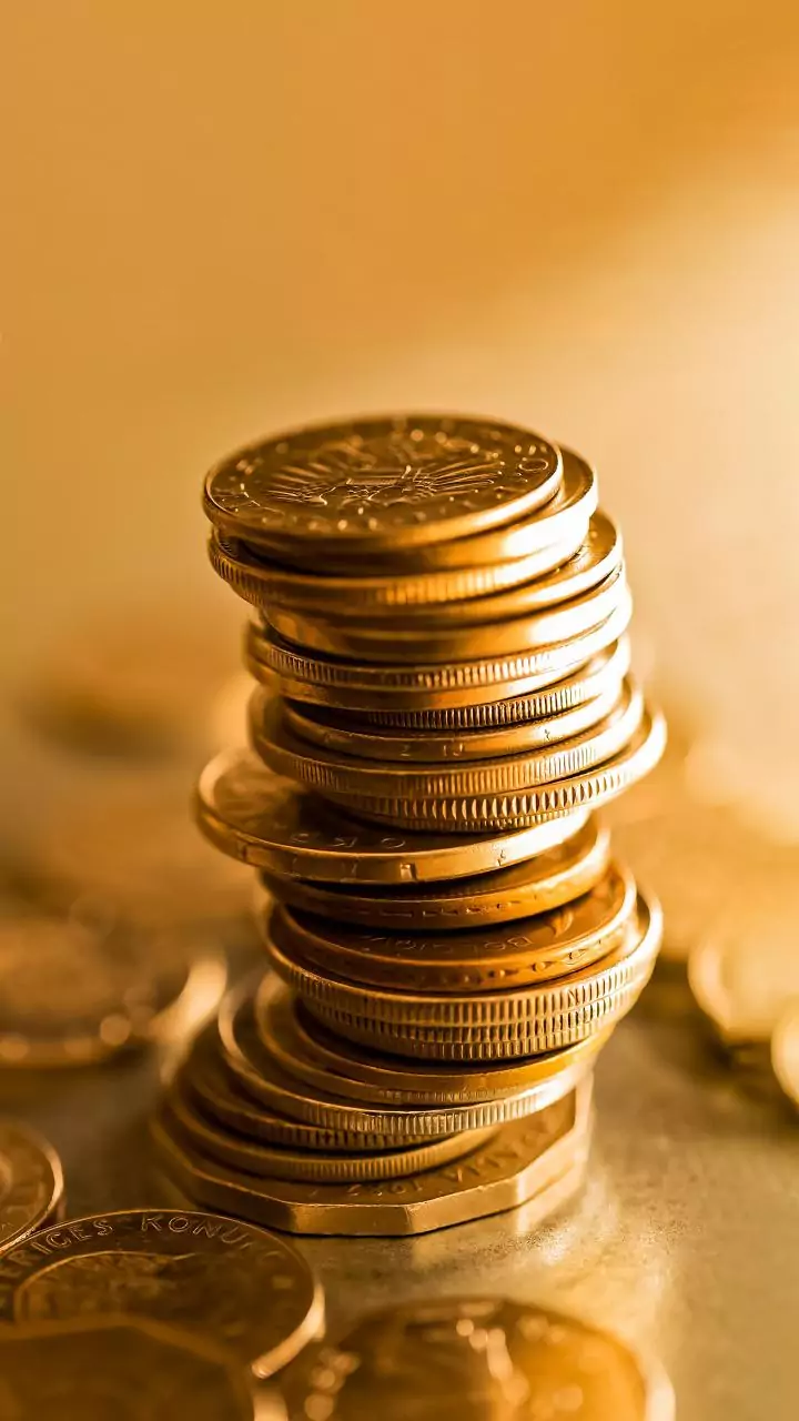 LIC Q2 net profit surges 32 pc to Rs 10,053 crore