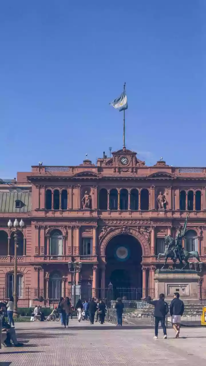 Malvinas repudiam faixa da Argentina e pedem sanção da Fifa